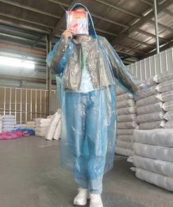 Alternative view of Capa de Lluvia Adulto