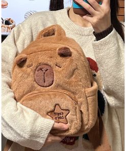 Alternative view of Mochila Capibara