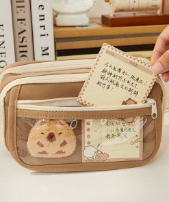 Alternative view of Cartuchera Capibara